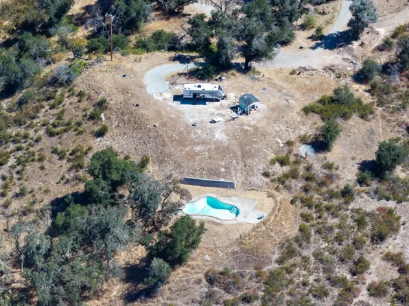 190 Cachagua Rd, Carmel Valley, CA 93924