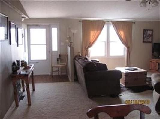 2nd image of 306 N Stoney Crk