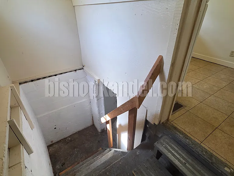 325 E Foulke Ave — Photo 8