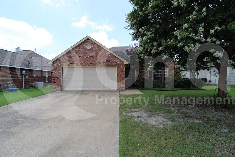 1st image of 276 Beech Dr