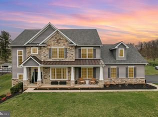 96 Foxfire Ln, Lewisberry, PA 17339