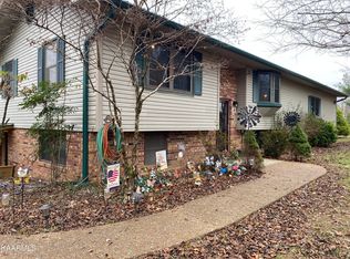 1937 Leatherwood Rd, Oneida, TN 37841