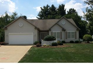 3049 Castle West Cir NW, Massillon, OH