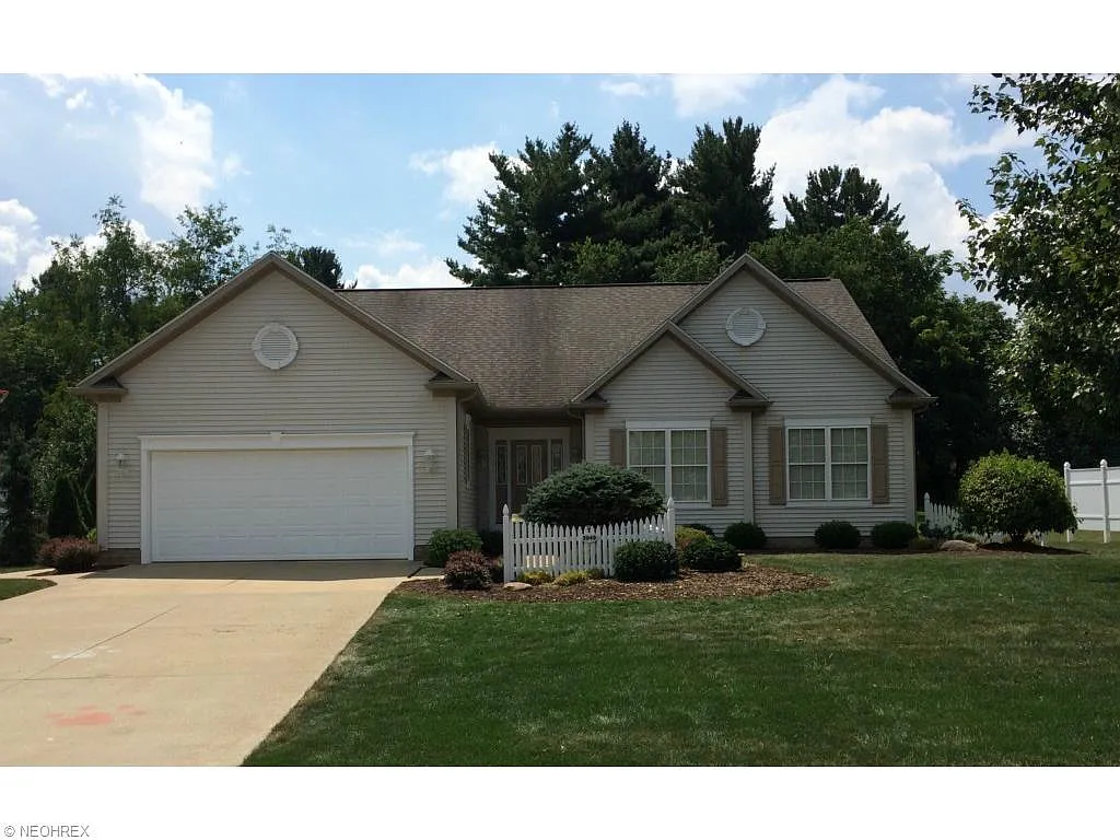 3049 Castle West Cir NW photo 1