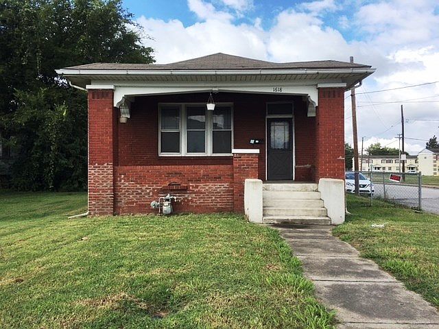 1st image of 1618 N Fulton Ave