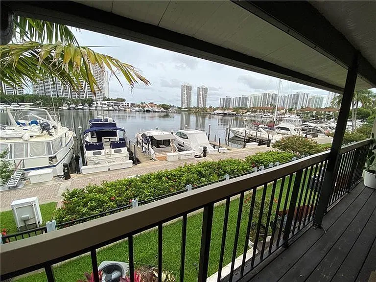 21135 Helmsman Dr #O12 — Photo 23