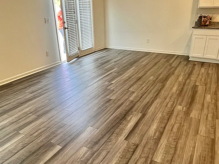 173 Swindon Dr — Photo 11