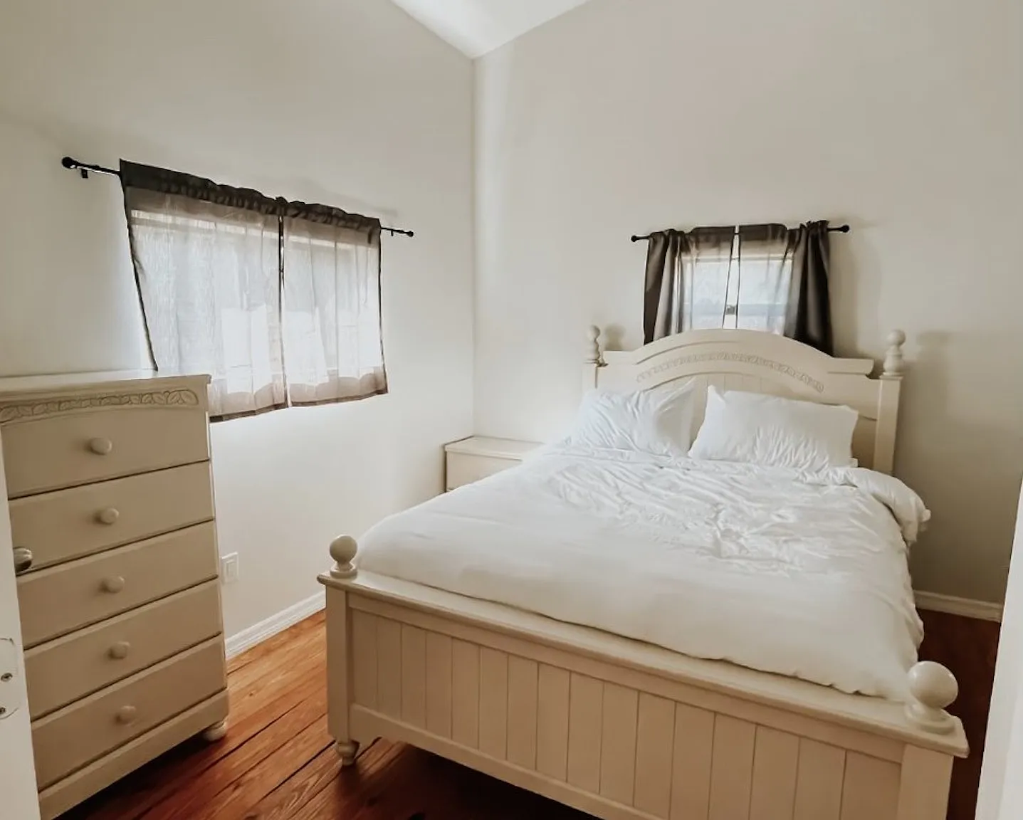 2 bed, 900 sqft, $1,500 — Photo 2