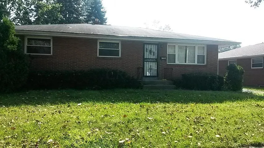 1138 Westphal Ave photo 1