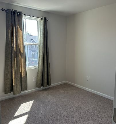 5th image of 531 Hampton Townes Dr