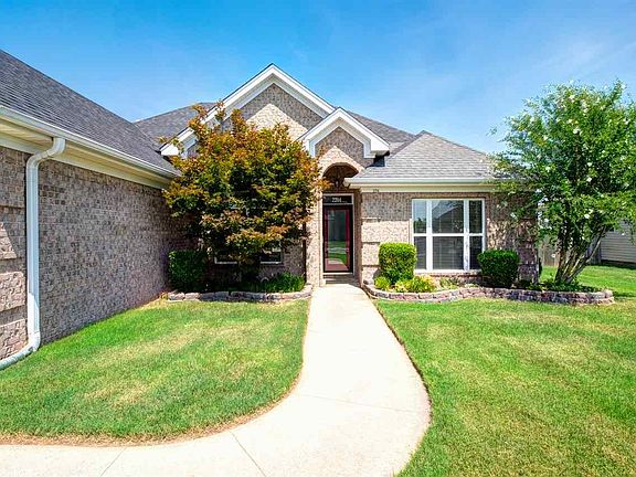 2nd image of 2214 Moortown Dr