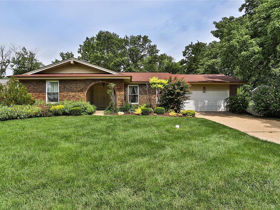 1st image of 107 Morewood Dr