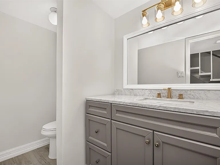 10383 Briar Forest Dr — Photo 25