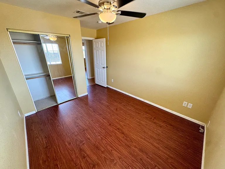 9000 Underwood Ave — Photo 12