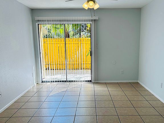 5th image of 2929 Winkler Ave APT 1004