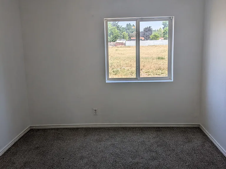 3917 Altamont Dr — Photo 8