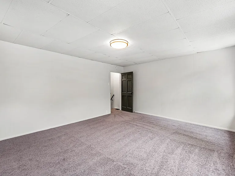 1304 Firth St — Photo 15