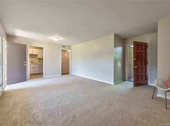 3rd image of 4605 Coronado Dr APT E