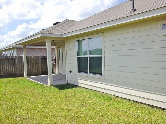 3rd image of 8 Leisure Shore Ct