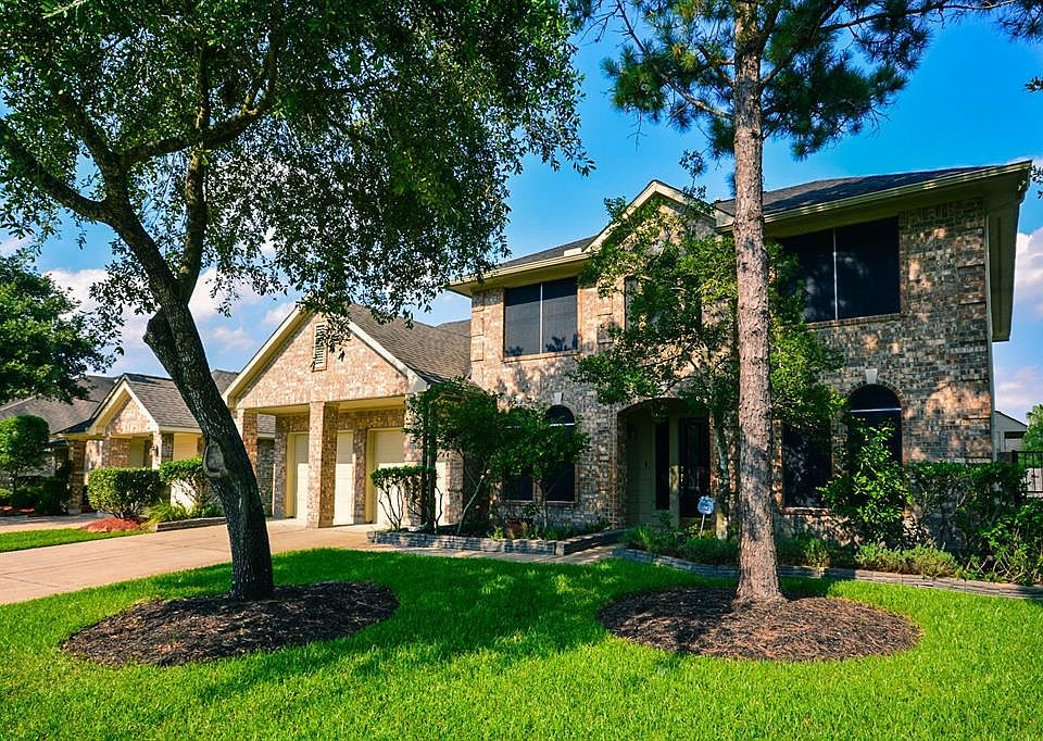 1st image of 2615 Parkbriar Ln