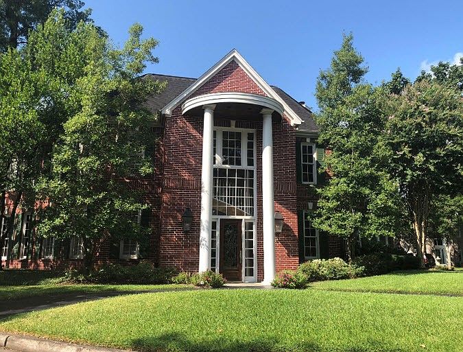 1st image of 3 Hilshire Oaks Ct