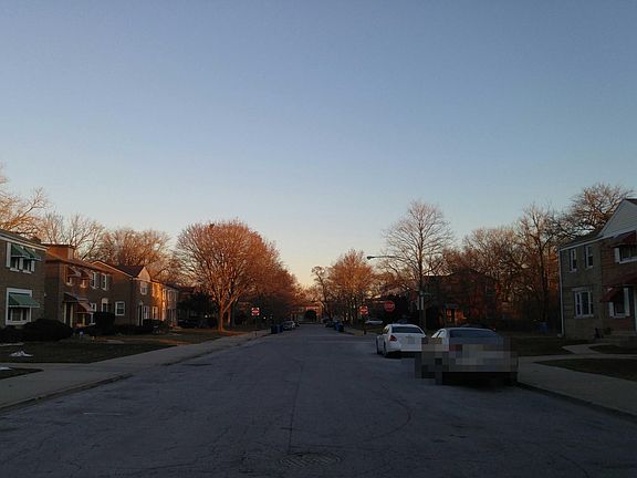 4th image of 9707 S Hoxie Ave