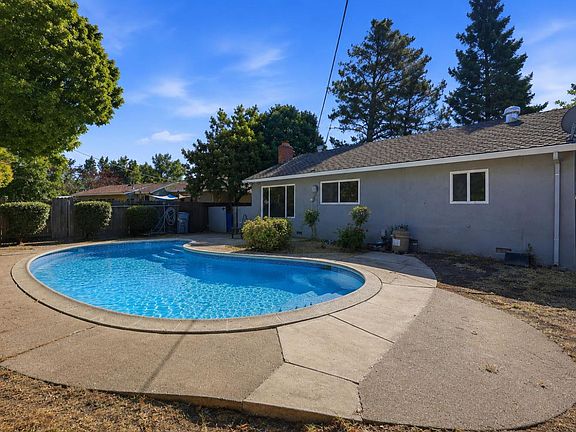 4th image of 6650 Hogan Dr
