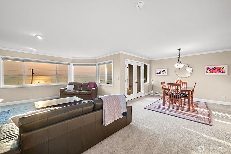 5th image of 424 14th Street #403