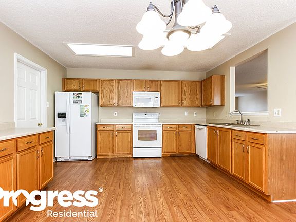 5th image of 2150 Shadowbrook Dr