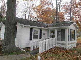 5219 Long Point Dr, Fremont, MI 49412
