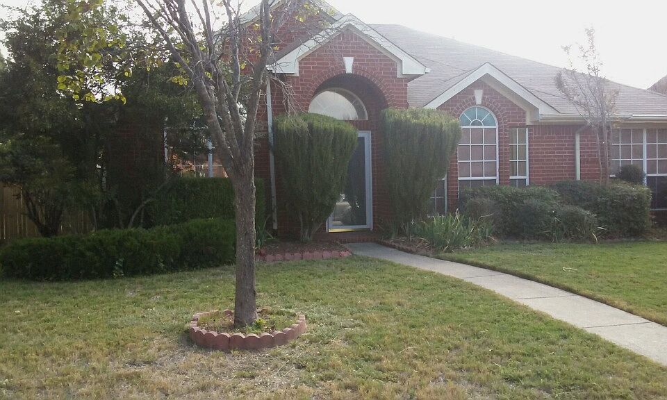 1st image of 1030 Essex Dr