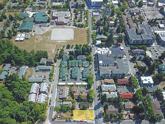 3rd image of 8420 166th Ave NE