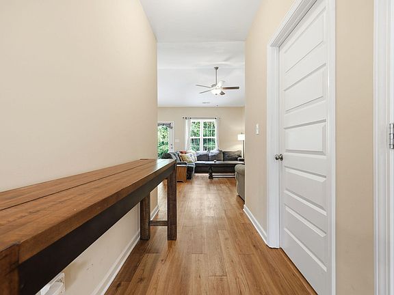 4th image of 258 Whetstone Dr