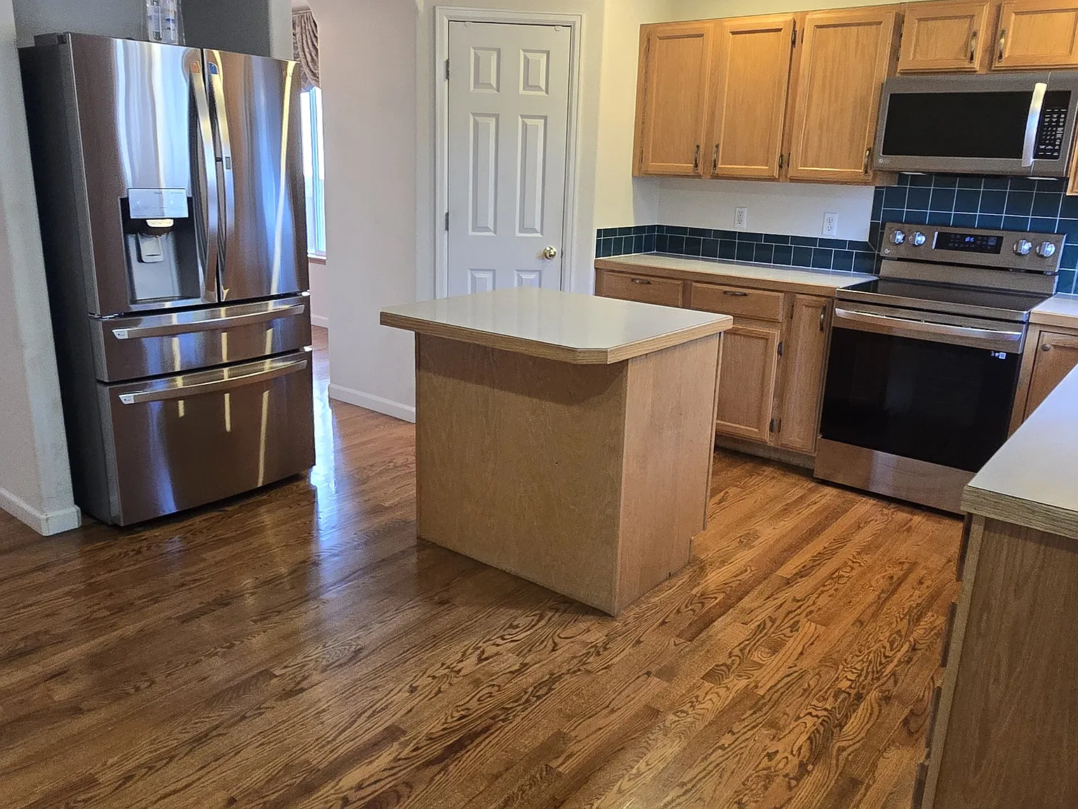 304 Tuckaway Court - 1 — Photo 4