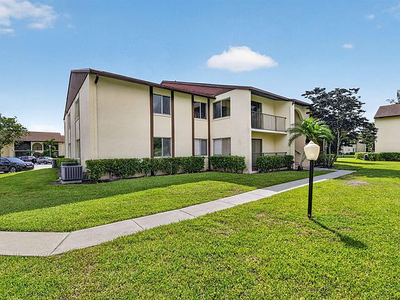 2nd image of 4991 Sable Pine Circle #C2