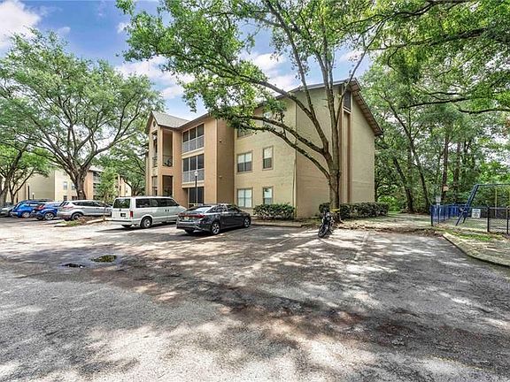 2nd image of 642 Dory Ln Unit 303