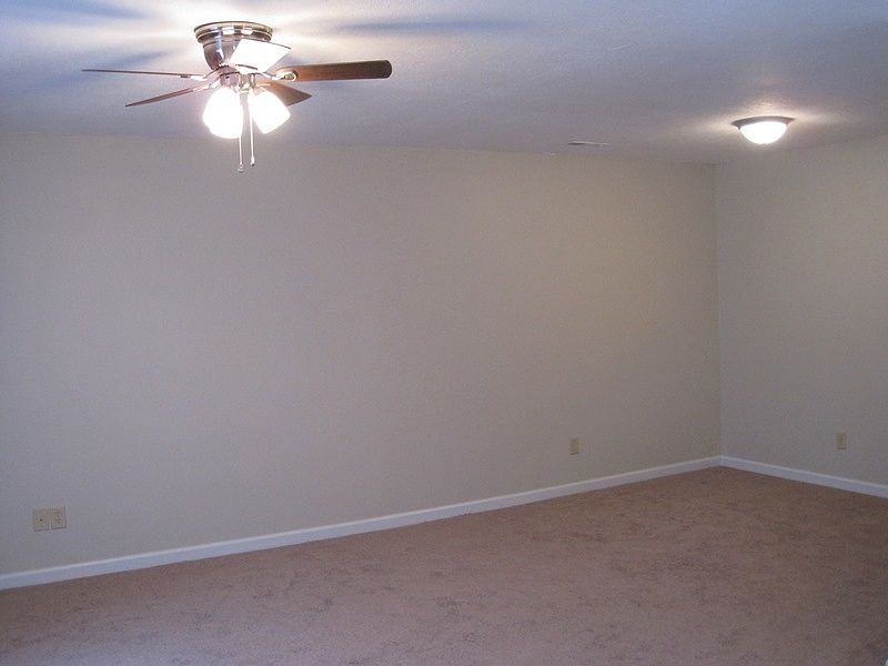 1st image of 102 A Normandy Dr