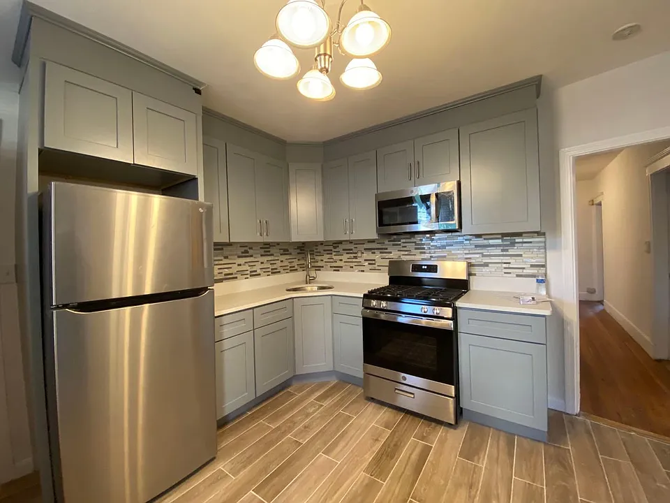 48 Woolson St