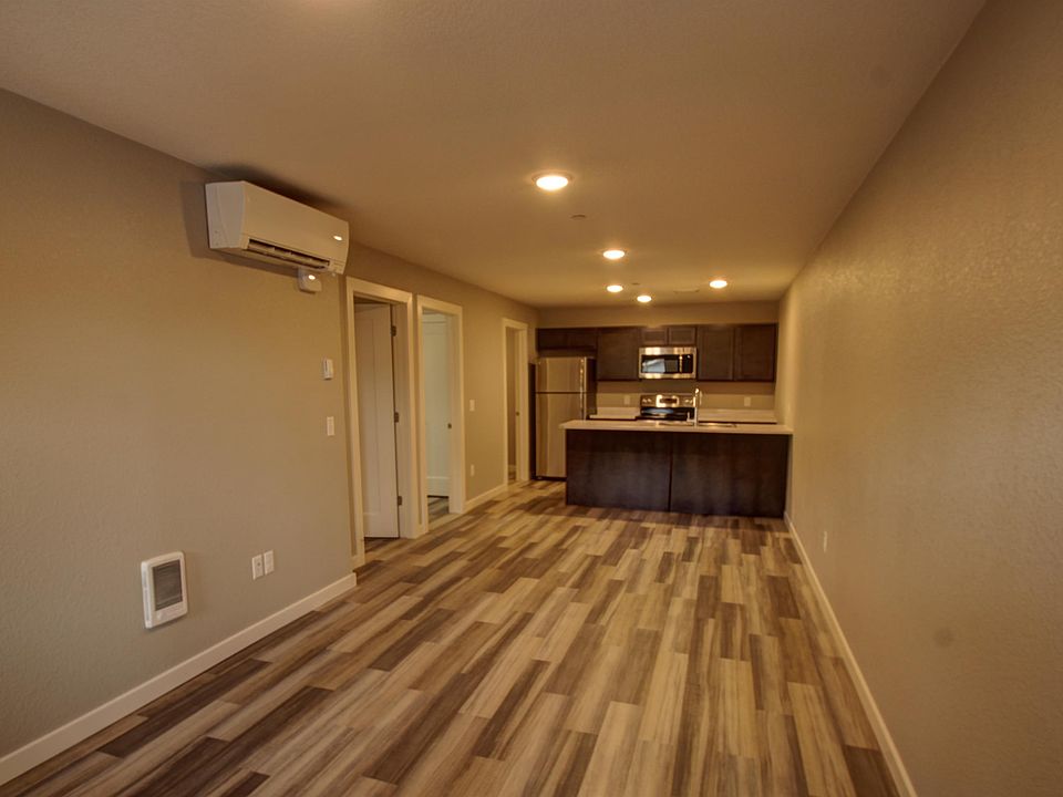 1st image of 830 Crestmont Way #2