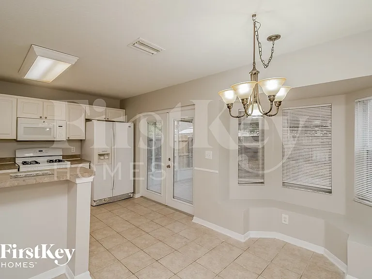 11135 Lakeside Vista Dr — Photo 5