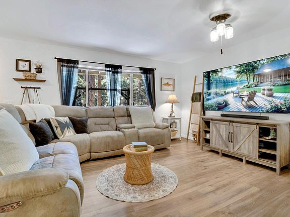 2nd image of 5690 Lupin Ln