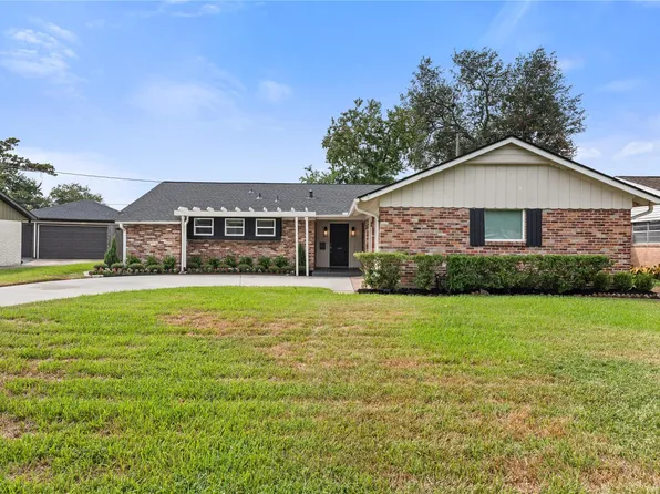 2302 Willowby Dr, Houston, TX 77008