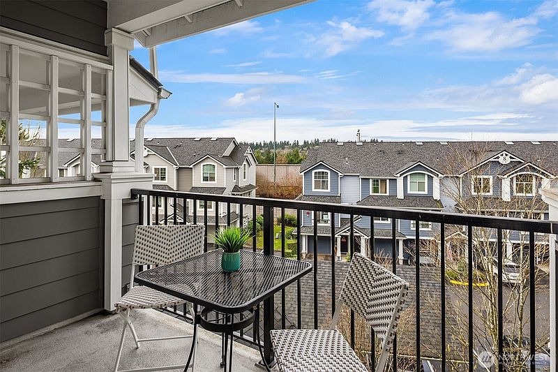 5th image of 16125 Juanita Woodinville Way NE #414