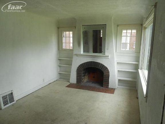 3rd image of 1701 Forest Hill Ave