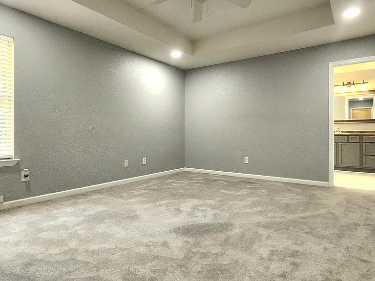1608 Hunt St — Photo 17