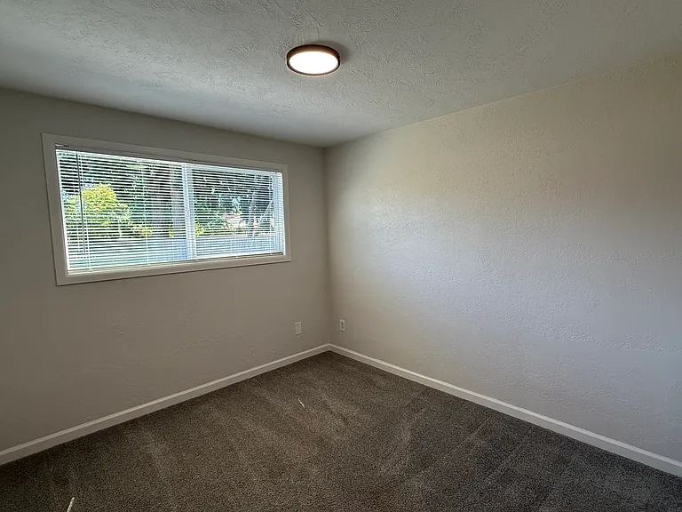 451 Hrubetz Rd SE — Photo 18