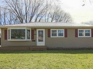 2751 Crestline Ave, Waterloo, IA 50702