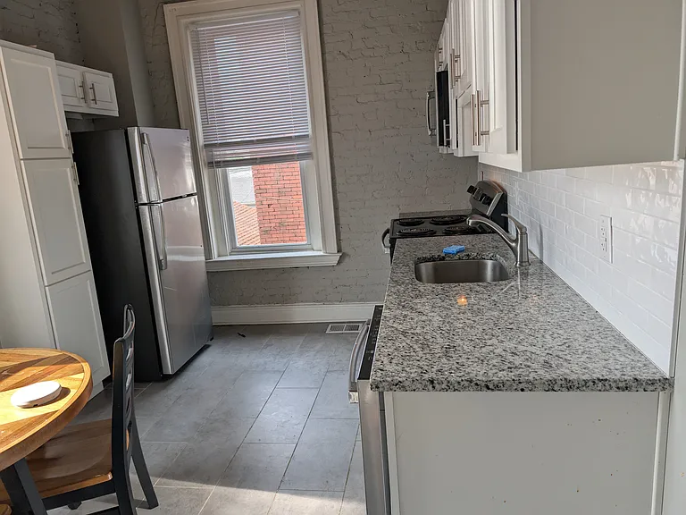 848 S 2nd St #3 — Photo 7