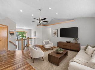 878 Kelly St, Lino Lakes, MN 55014