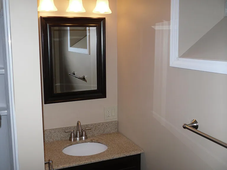 23961 Devoe Ave — Photo 17